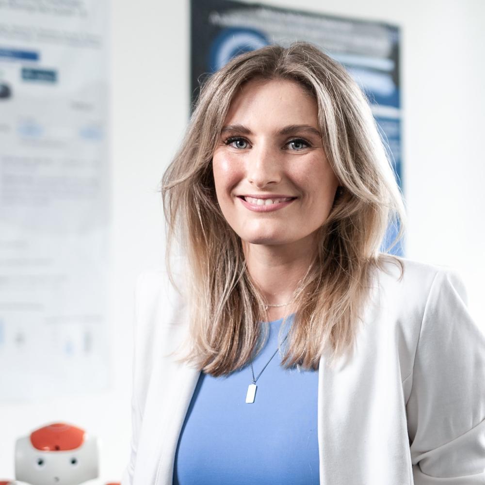 Dr. Jessica Szczuka